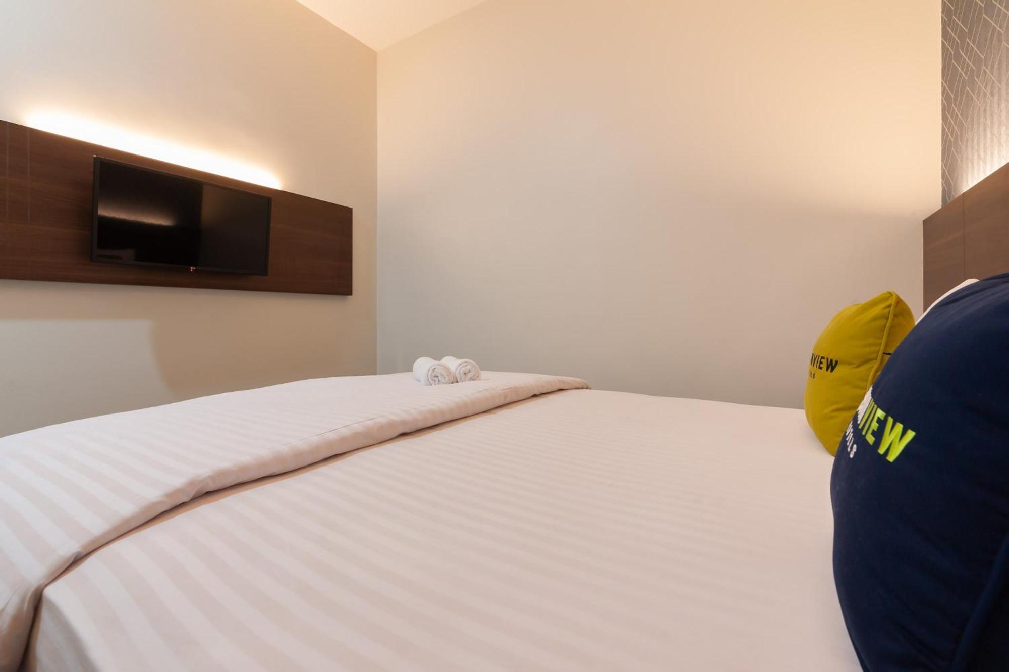 Urbanview Hotel Cengkareng Jakarta By Reddoorz Экстерьер фото