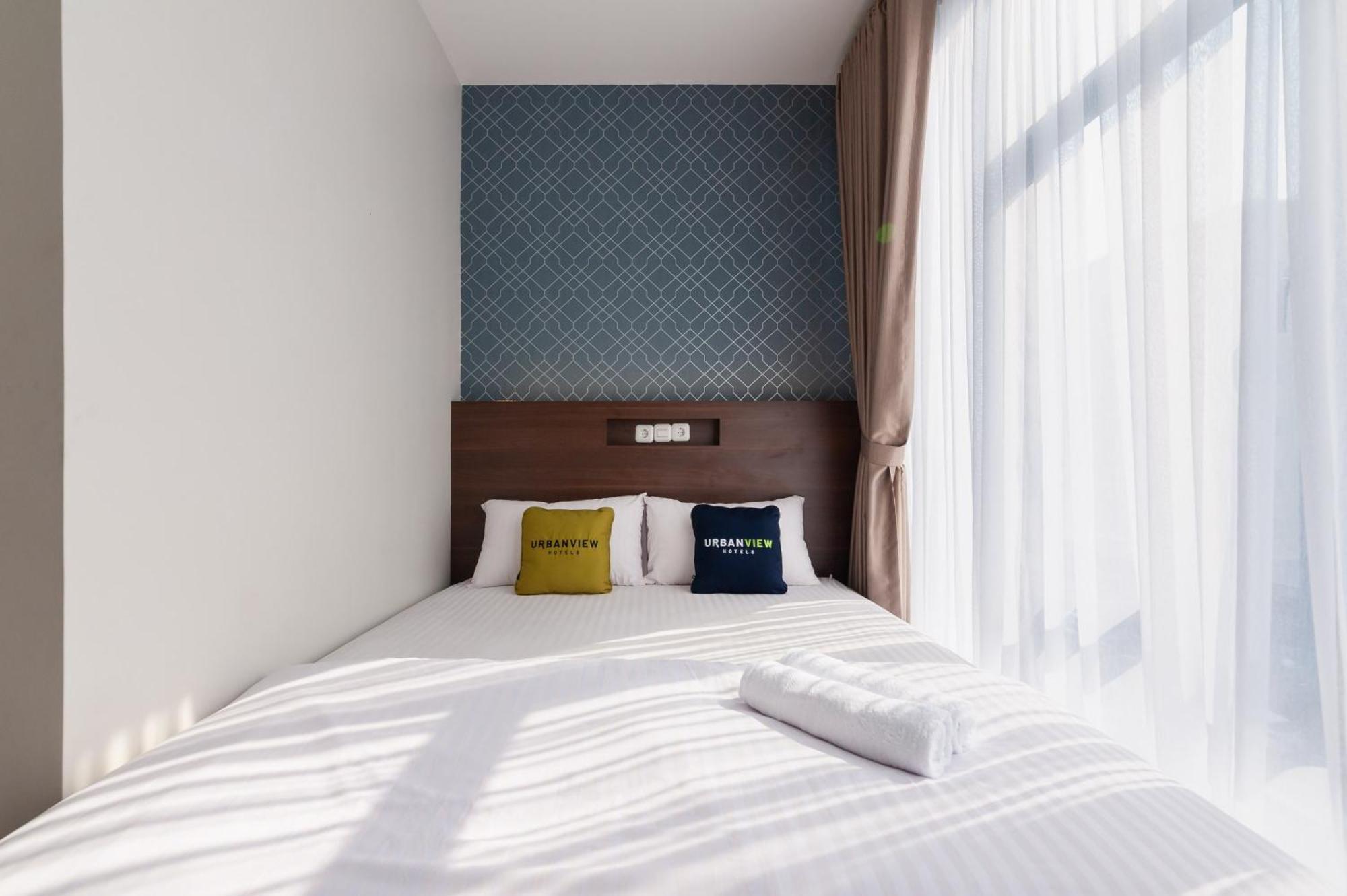 Urbanview Hotel Cengkareng Jakarta By Reddoorz Экстерьер фото
